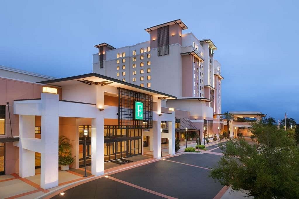 Embassy Suites by Hilton Orlando Lake Buena Vista South
4955 Kyngs Heath Rd,
 Kissimmee, FL 34746